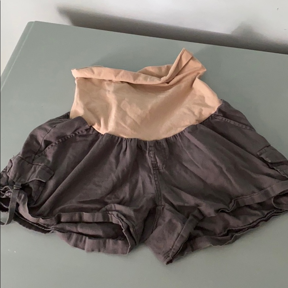 Maternity shorts